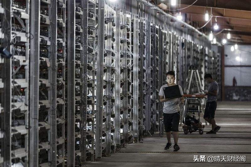 比特币暴跌至 1 万美元!矿场老板跳楼,投资者血本无归 比特币暴跌至 1 万美元!矿场老板跳楼,投资者血本无归
